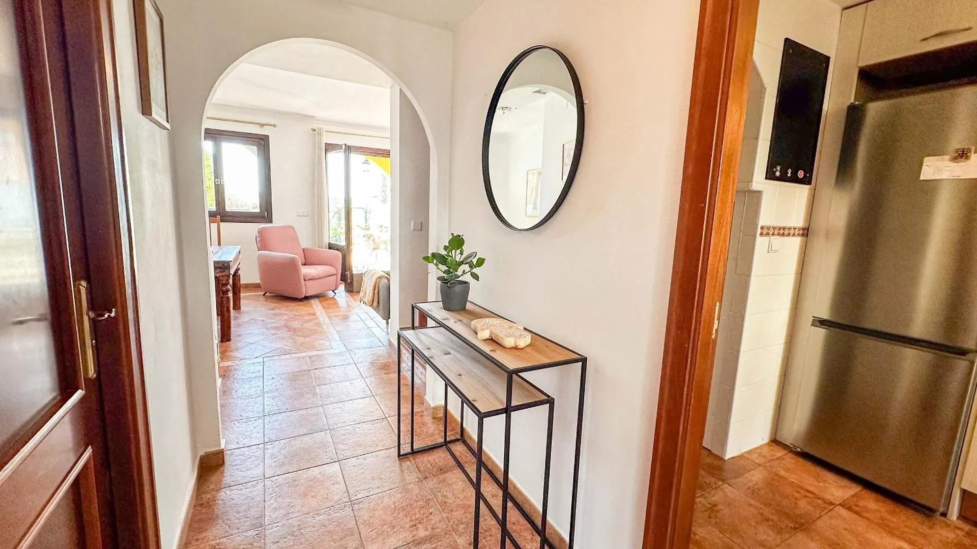 Ann001 Bright Two Bedroom Townhouse 아야몬테 0*,  스페인